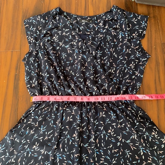 Dress - Picture 3 of 6